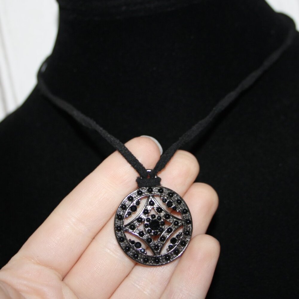 Beautiful black cord and gunmetal necklace 17-19"